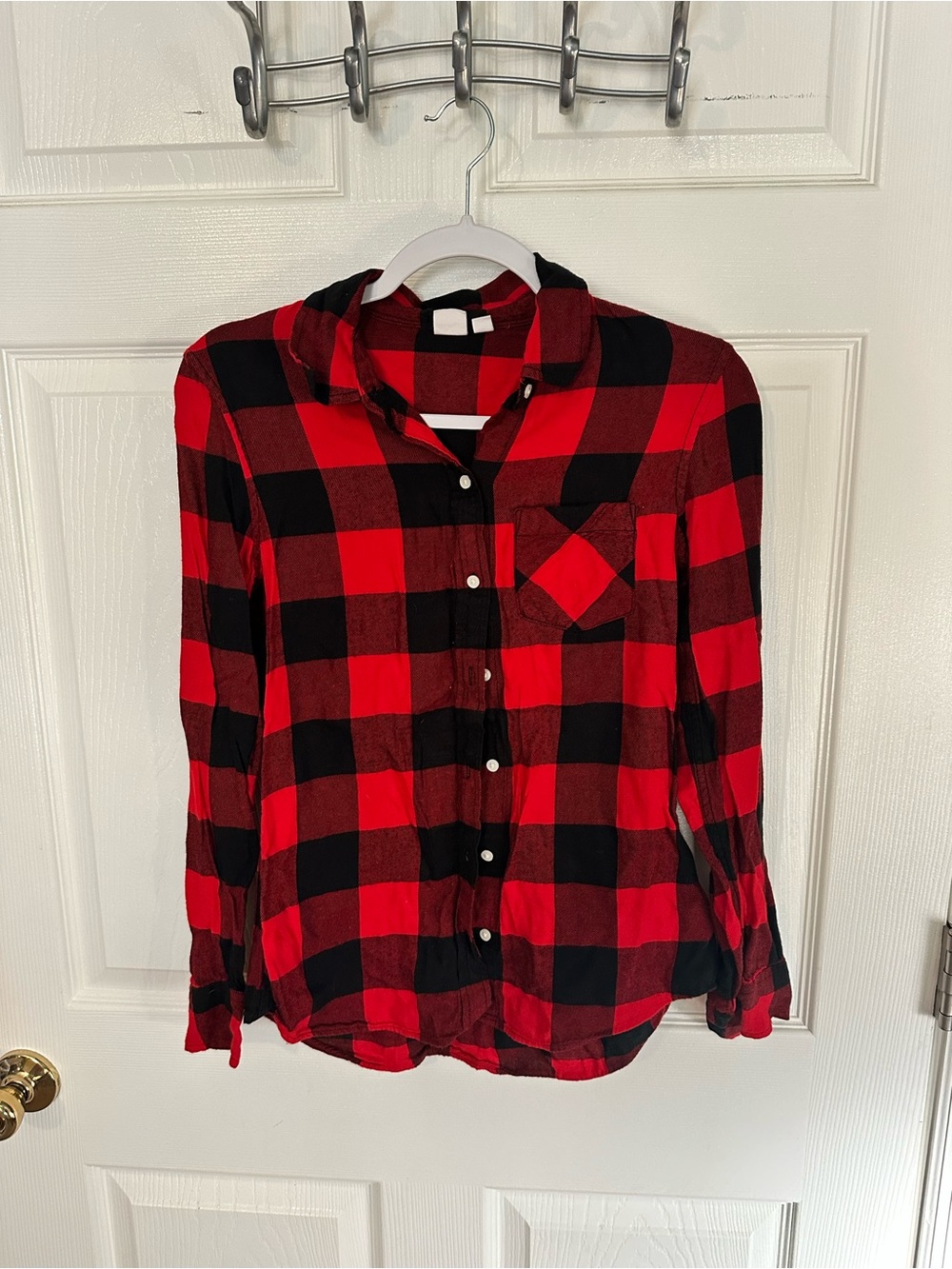 GAP Red and Black Buffalo Plaid Button-Down Shirt